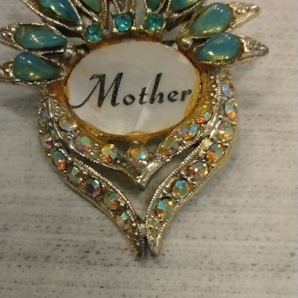 Vintage Mother of Pearl Pin - Picture 3 of 4